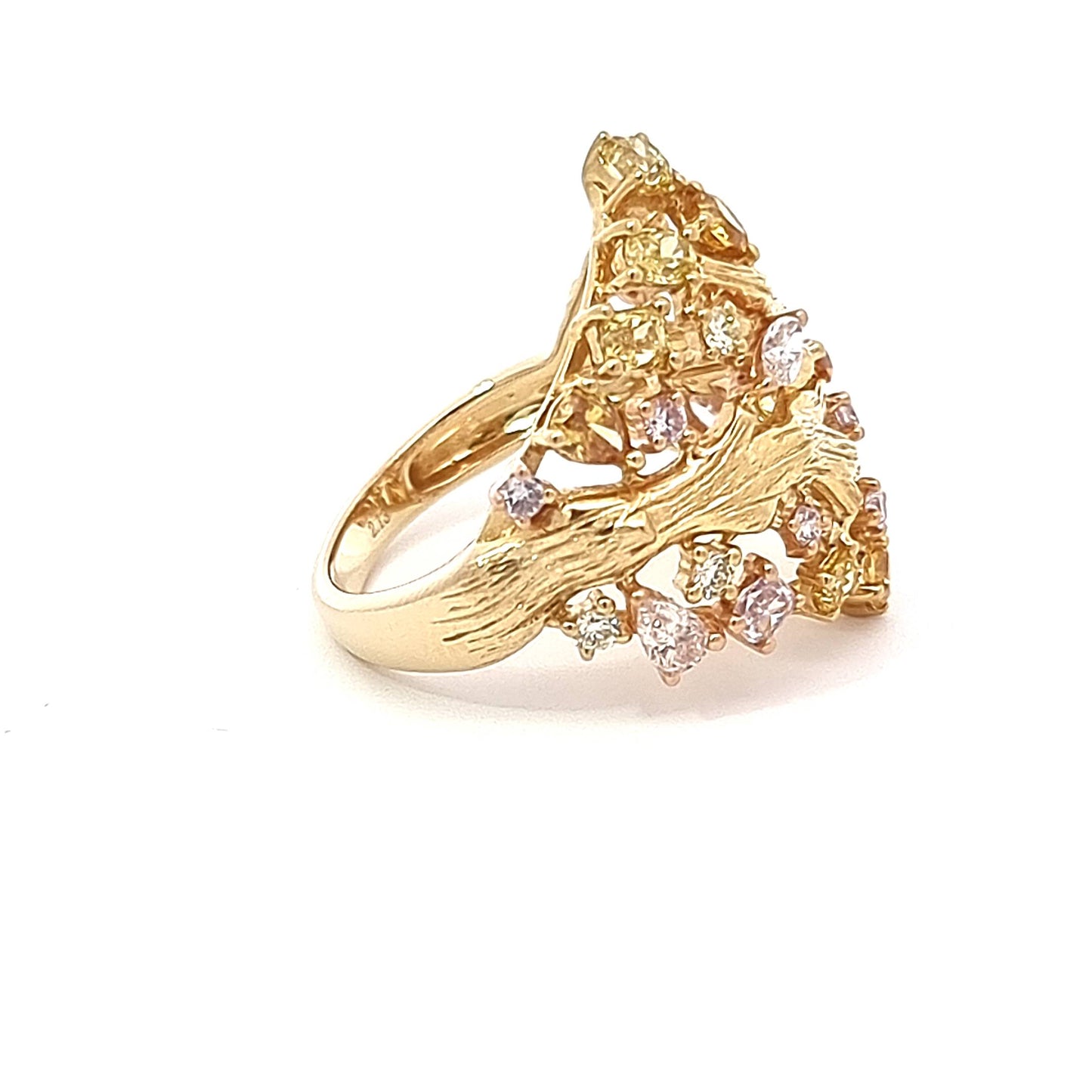 Unique Gold Ring With Fancy Shape and Fancy Colour Diamonds