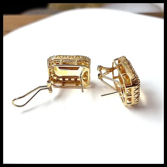 18K Yellow Gold Earrings with Centre Citrines and Accent Round Citrines