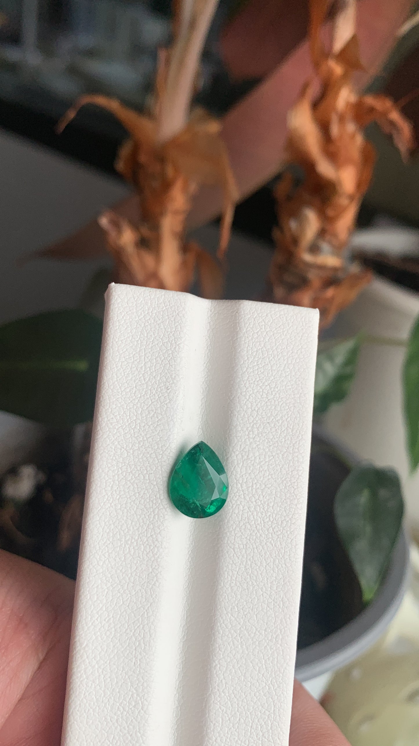 EX-066 Emerald Pear 1.72cts 9.70 x 7.62 x 4.17 mm