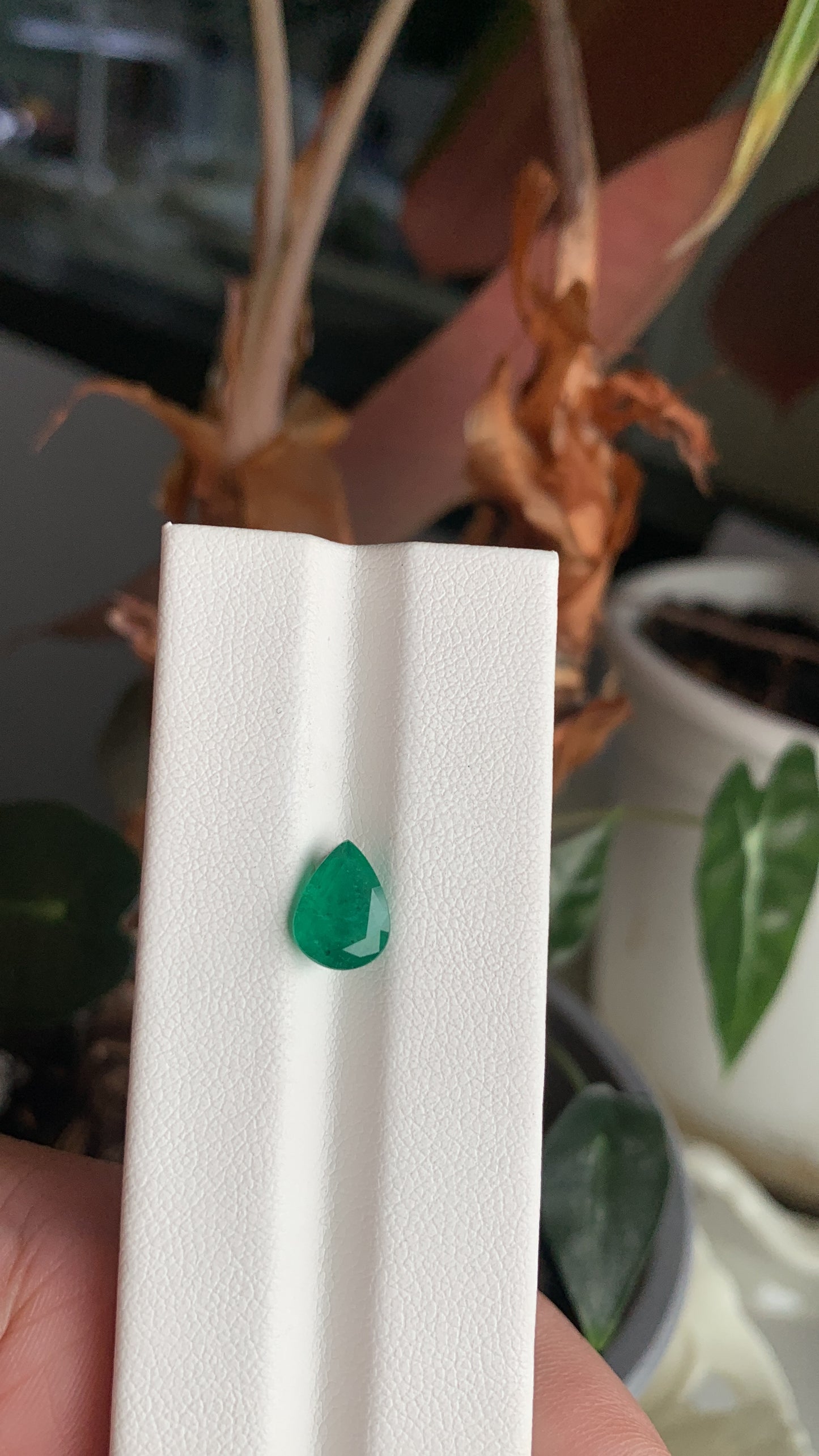 EX-062 Emerald Pear 1.55cts 8.87 x 6.68 x 4.56 mm