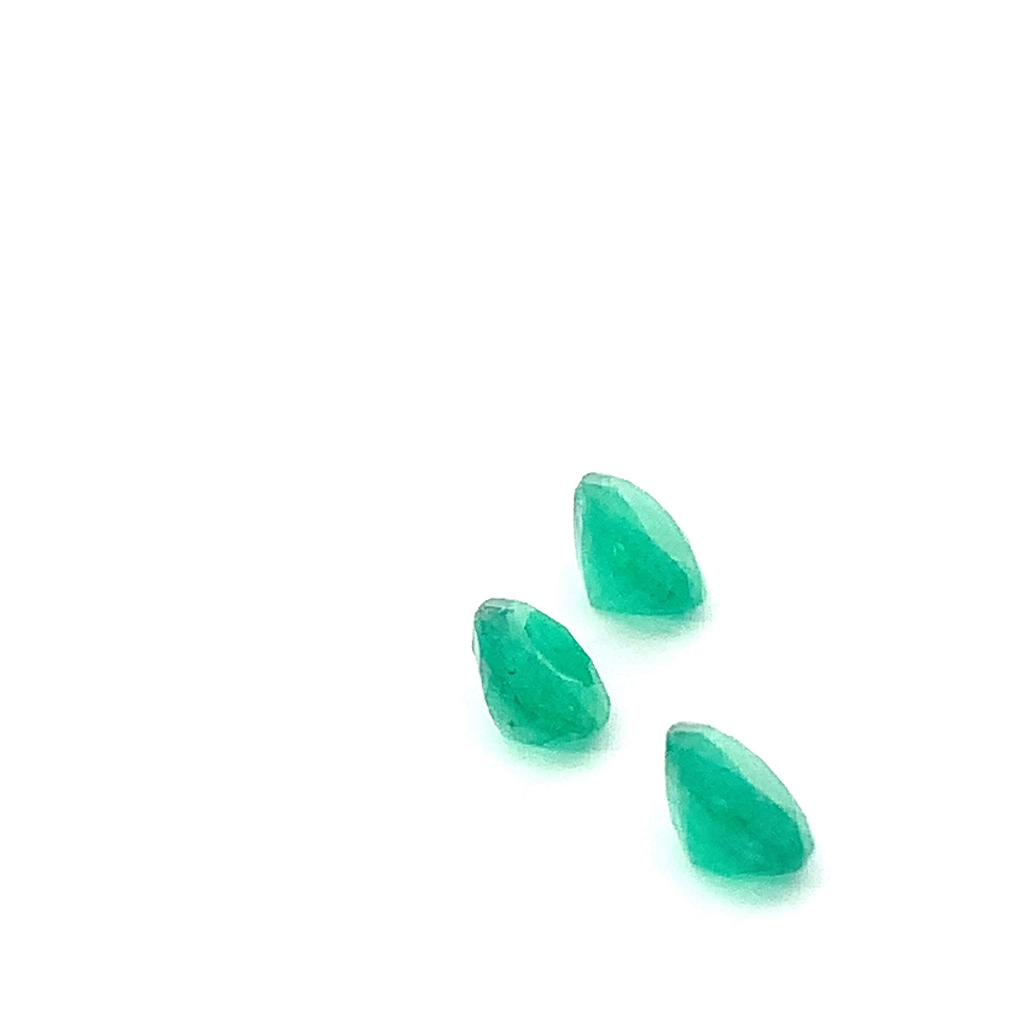 EX-048 Emerald Oval 3 pcs 4.87 cts
