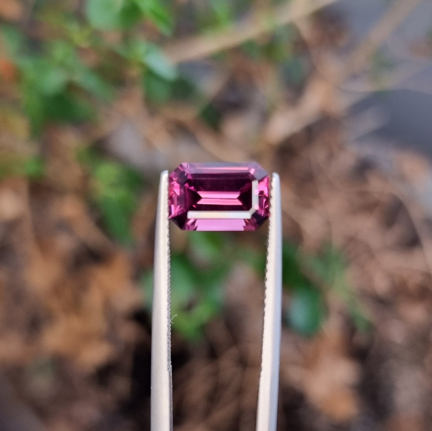 2.89 Octagon Rhodolite Garnet from Tanzania with Certificate Precision Cut
