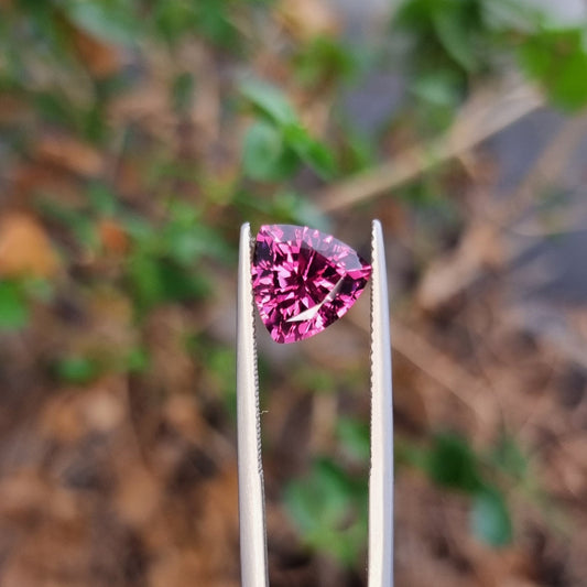 Precision Cut Tanzanian Rhodolite Garnet 3.47 Carats with Certificate